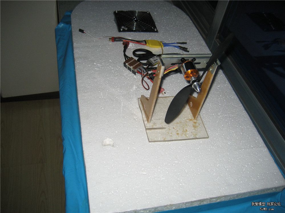 自制气垫船模型(船长80cm)更新暴力视频