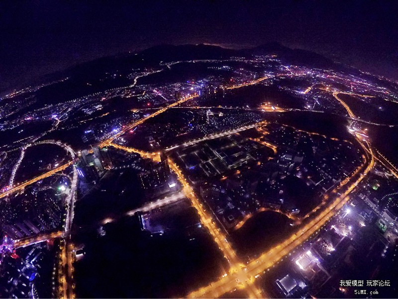 野精灵挂小蚁航拍深圳龙岗夜景