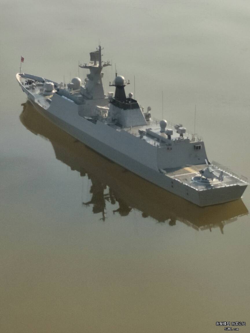 这里是中国海军临沂号导dan护卫舰