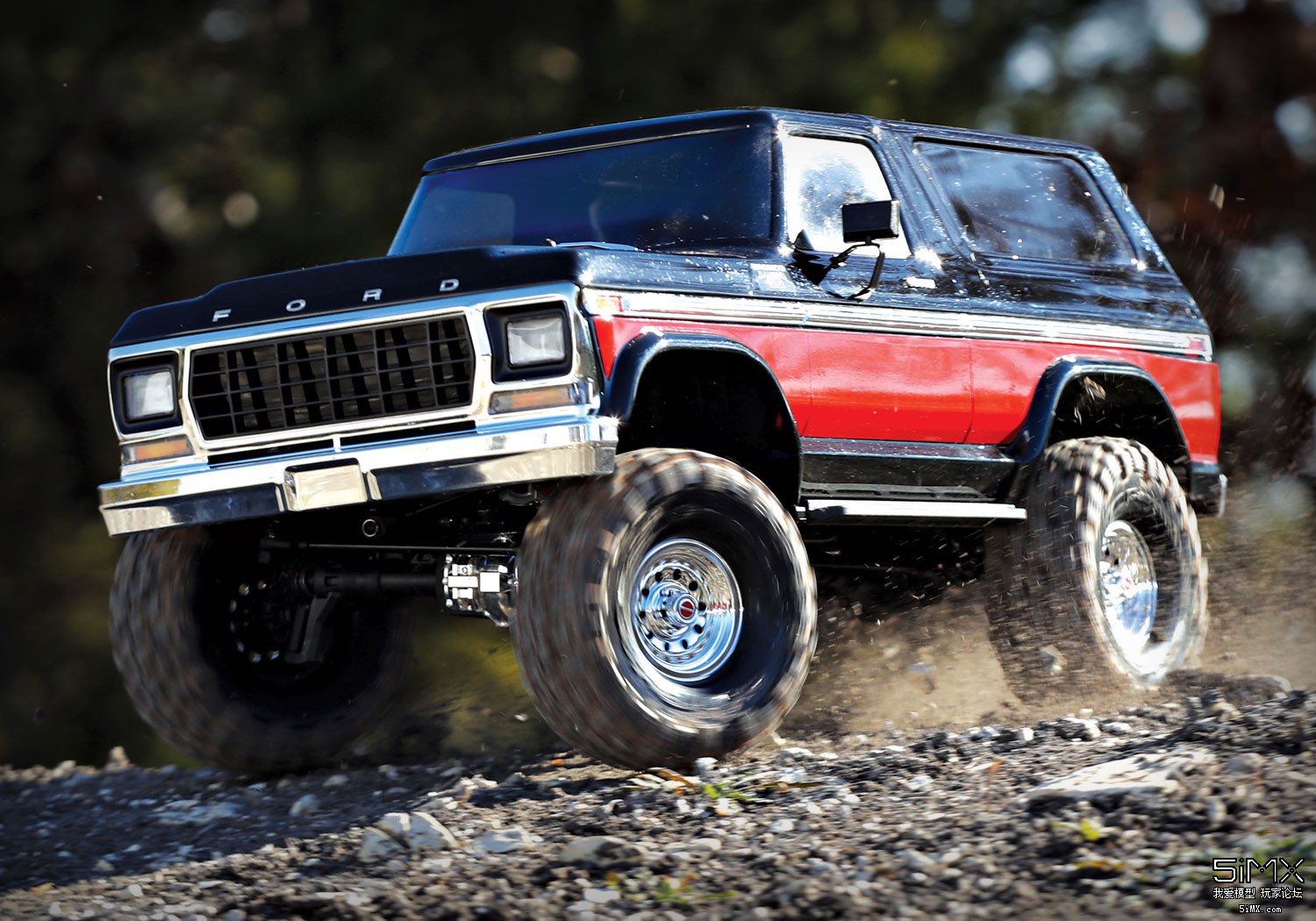 Bronco-Action-03.jpg Bronco-Action-03.jpg