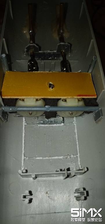 212204nofz585bobox0ov8.jpg