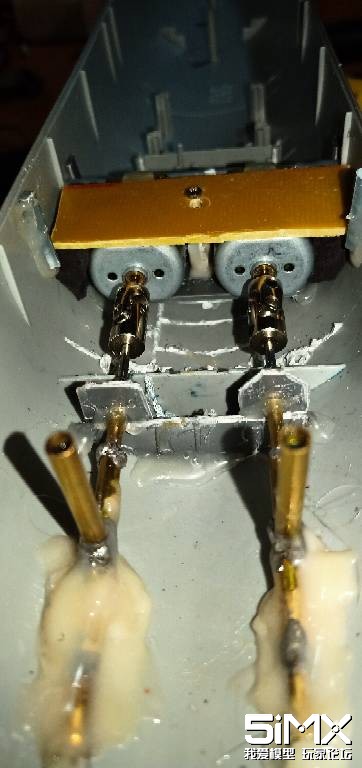 212204ql153vrro5218i11.jpg