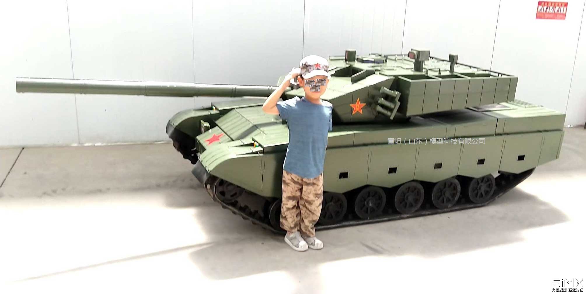 应爱国主义教育的需求，童子坦克自制作的99a主战坦克大型遥控电动模型