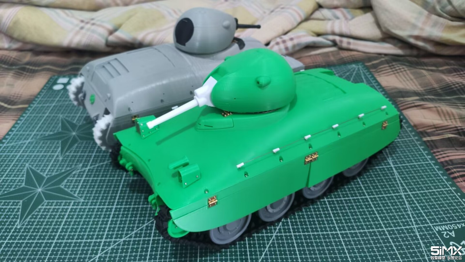 第三版AMX40小黄鸭坦克1/16比例