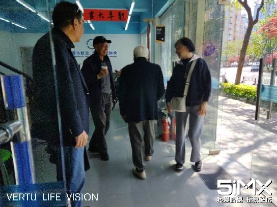 113312ncc484z4qohzmidh.jpg