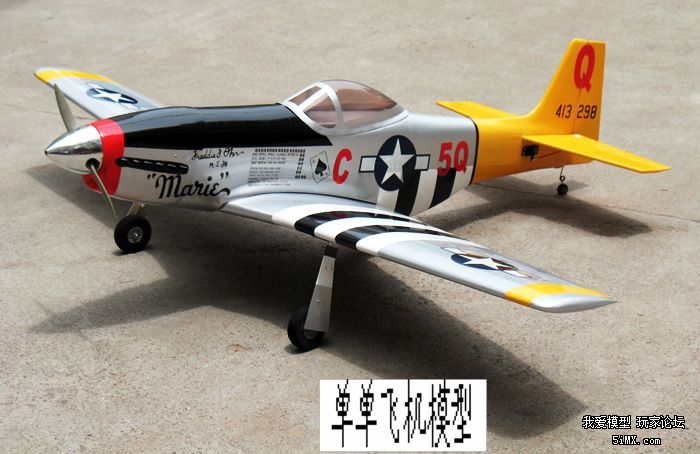 京商的fw190和雷虎的p51(轻木)哪个好