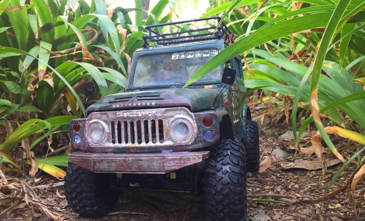 1:10 ľSUZUKI LJ80V